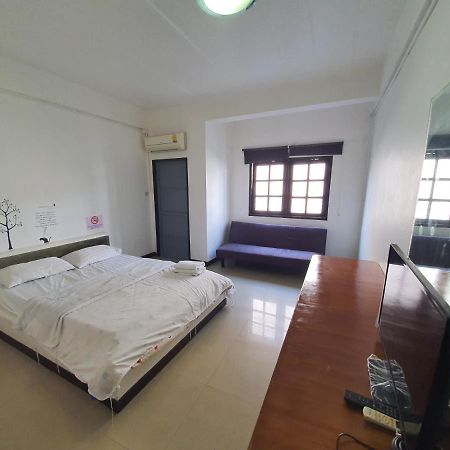 A House Boutique Guesthouse Bangkok Dış mekan fotoğraf